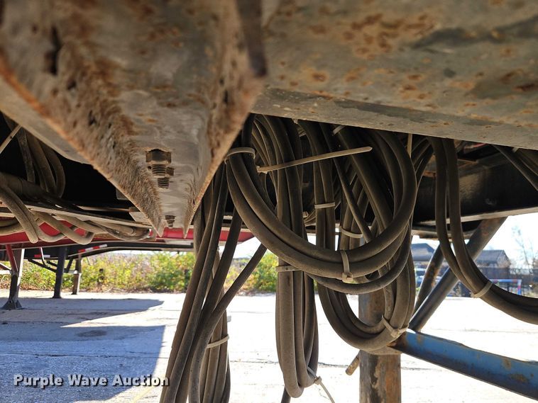 image for item EB8453 2013 Dorsey extendable flatbed trailer