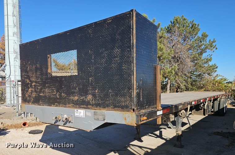 image for item EB8454 2017 Transcraft extendable flatbed trailer