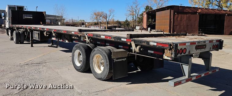 image for item EB8454 2017 Transcraft extendable flatbed trailer