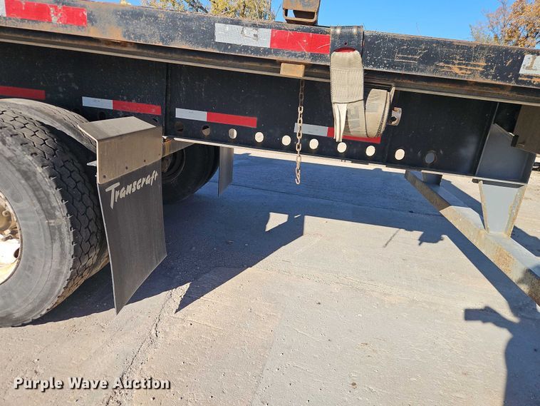 image for item EB8454 2017 Transcraft extendable flatbed trailer