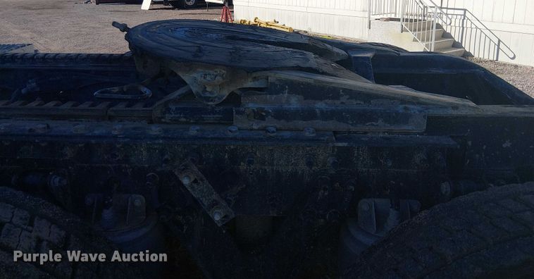 image for item EC1236 2018 Kenworth T8 Series semi truck