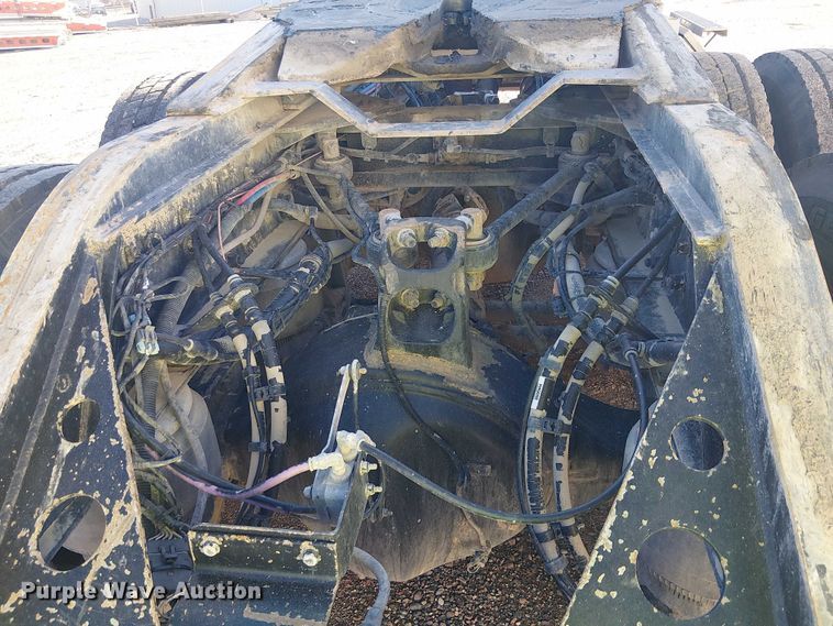 image for item EC1236 2018 Kenworth T8 Series semi truck