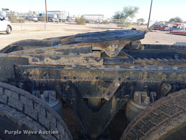 image for item EC1236 2018 Kenworth T8 Series semi truck