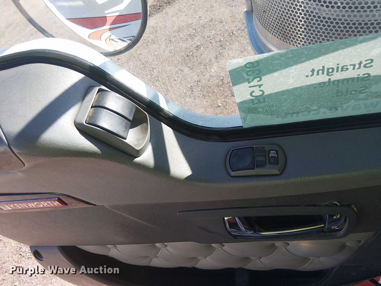 image for item EC1236 2018 Kenworth T8 Series semi truck