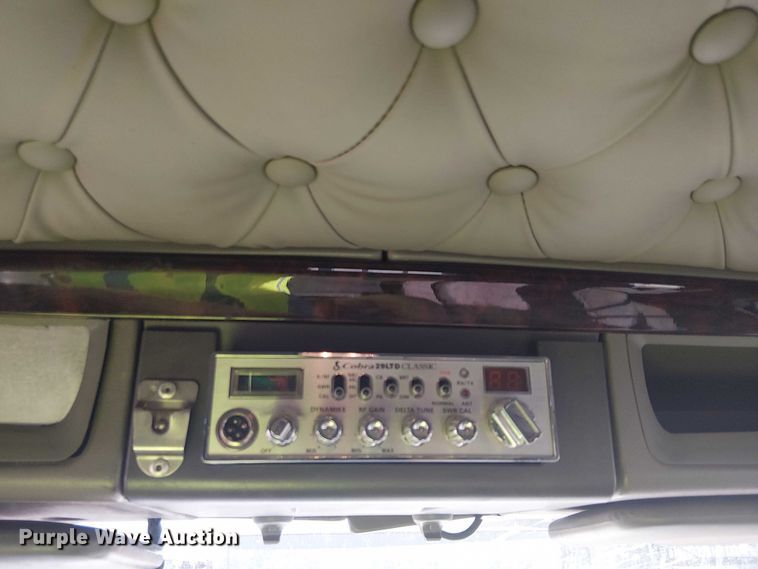 image for item EC1236 2018 Kenworth T8 Series semi truck