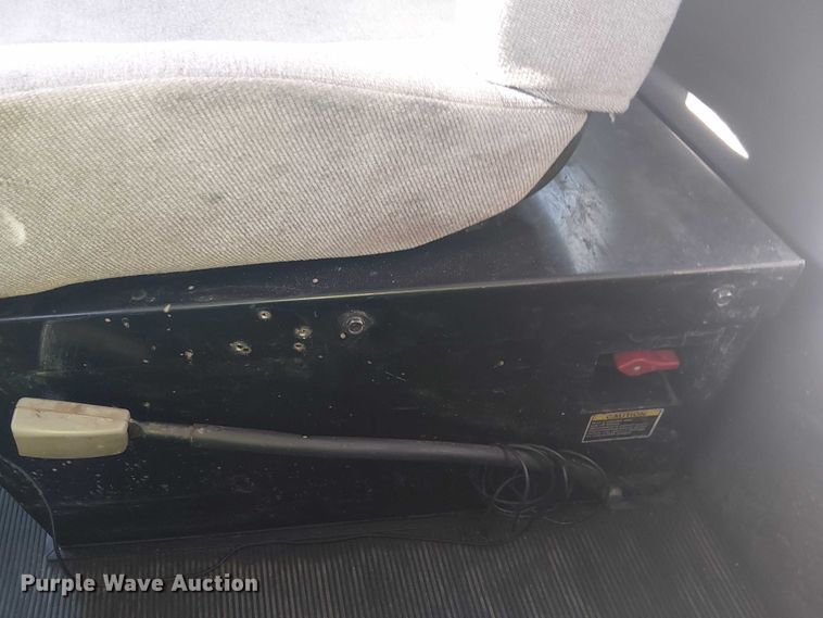 image for item EC1236 2018 Kenworth T8 Series semi truck