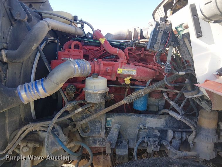 image for item EC1236 2018 Kenworth T8 Series semi truck