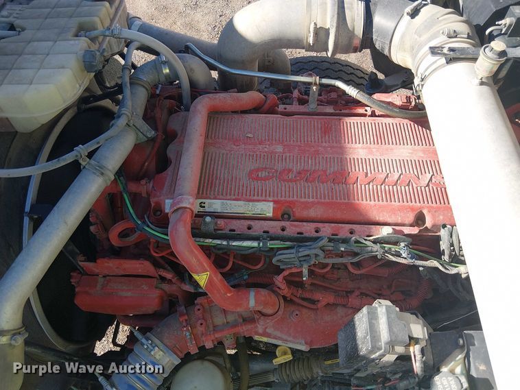 image for item EC1236 2018 Kenworth T8 Series semi truck