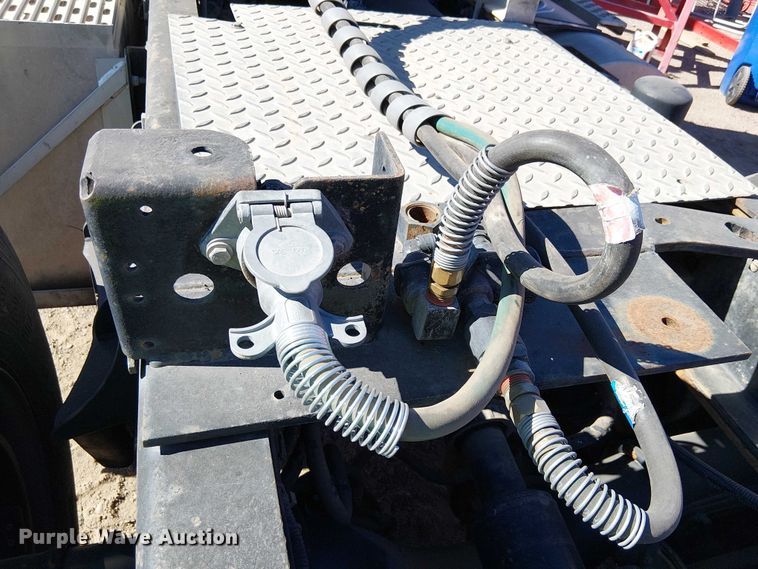 image for item EC1308 2004 Kenworth W900 semi truck