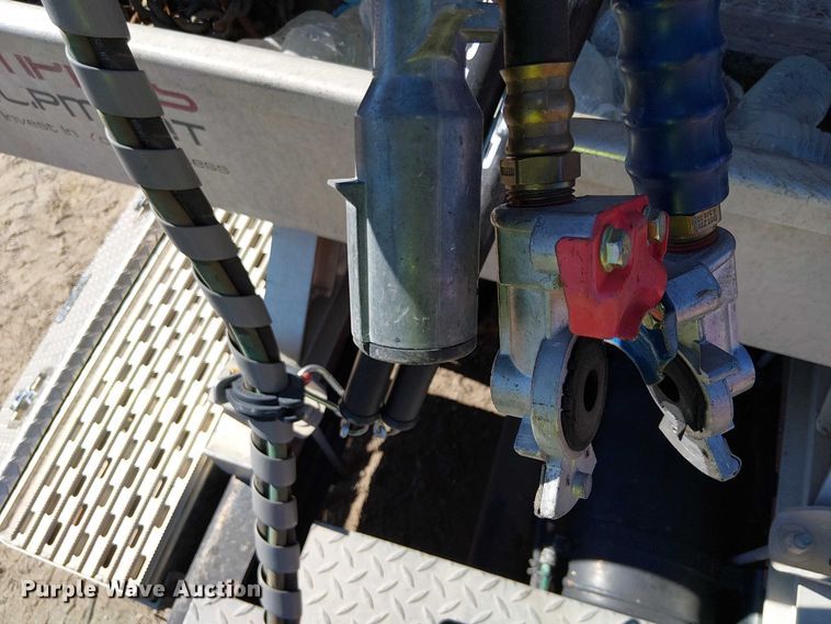 image for item EC1308 2004 Kenworth W900 semi truck