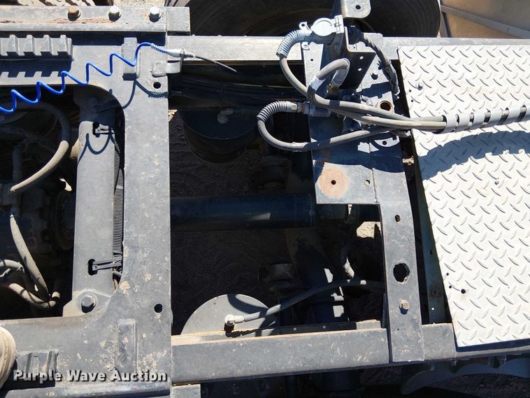 image for item EC1308 2004 Kenworth W900 semi truck