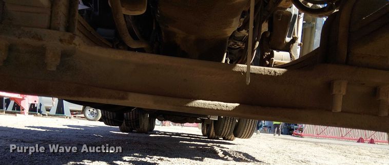 image for item EC1308 2004 Kenworth W900 semi truck