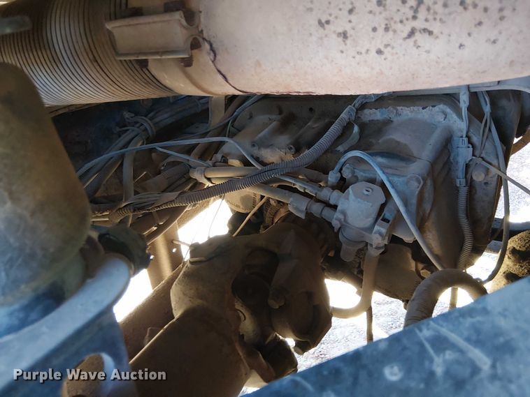 image for item EC1308 2004 Kenworth W900 semi truck