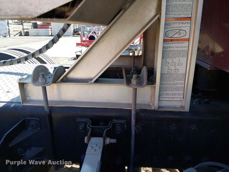 image for item EC1308 2004 Kenworth W900 semi truck