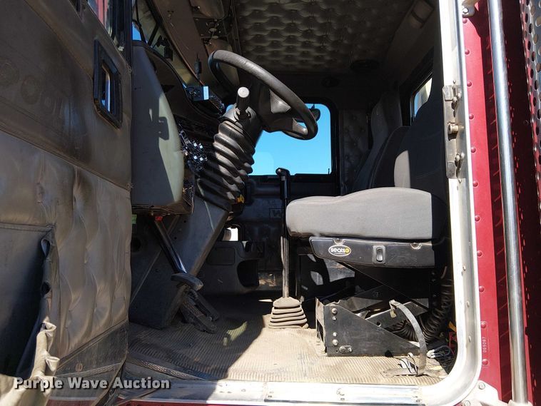 image for item EC1308 2004 Kenworth W900 semi truck