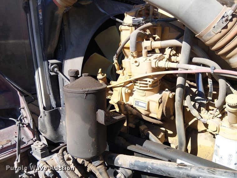 image for item EC1308 2004 Kenworth W900 semi truck