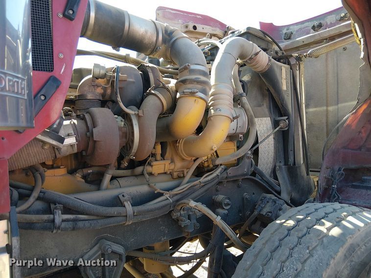 image for item EC1308 2004 Kenworth W900 semi truck