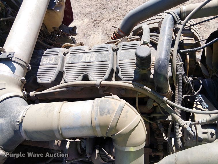 image for item EC1308 2004 Kenworth W900 semi truck