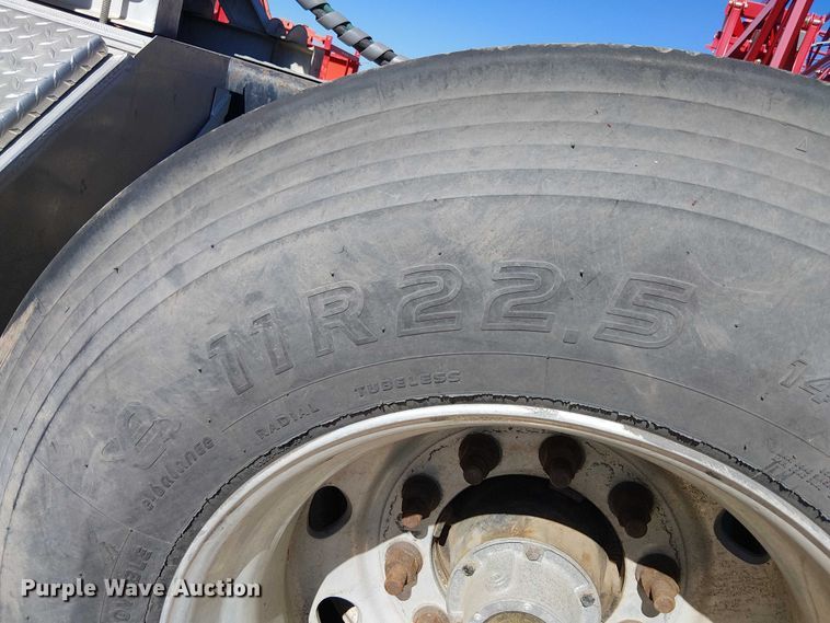 image for item EC1308 2004 Kenworth W900 semi truck