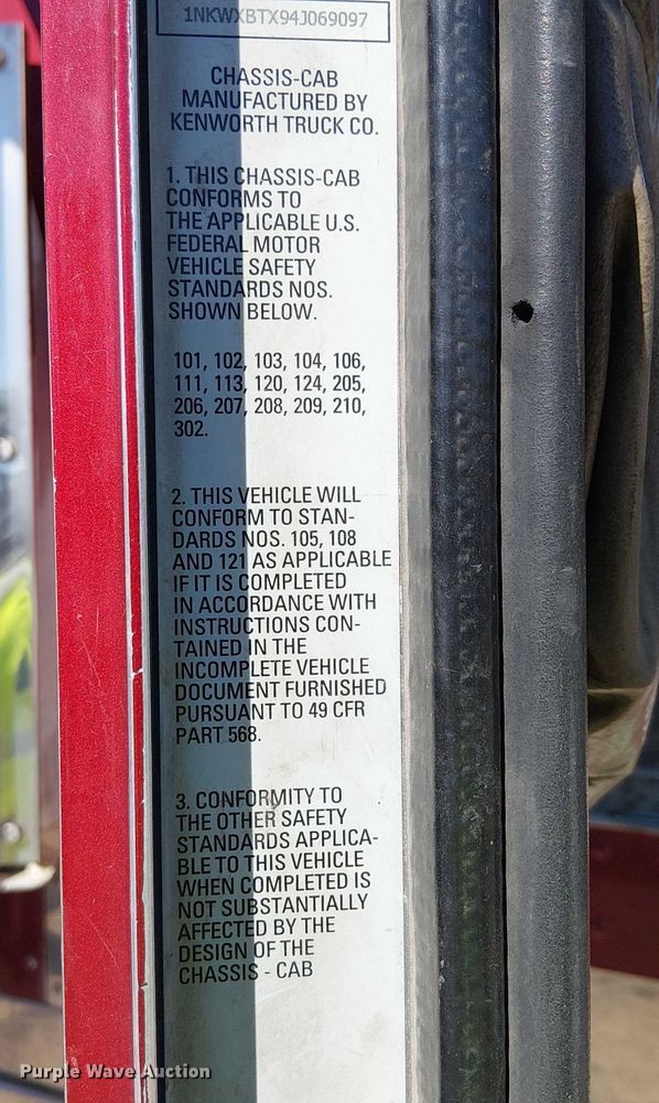 image for item EC1308 2004 Kenworth W900 semi truck