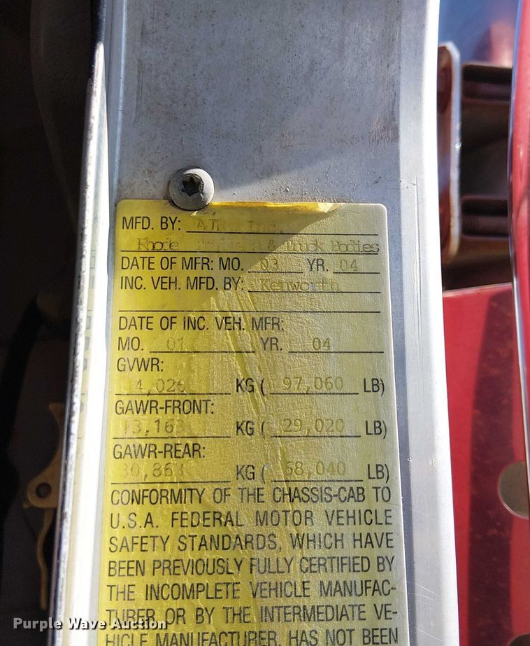 image for item EC1308 2004 Kenworth W900 semi truck