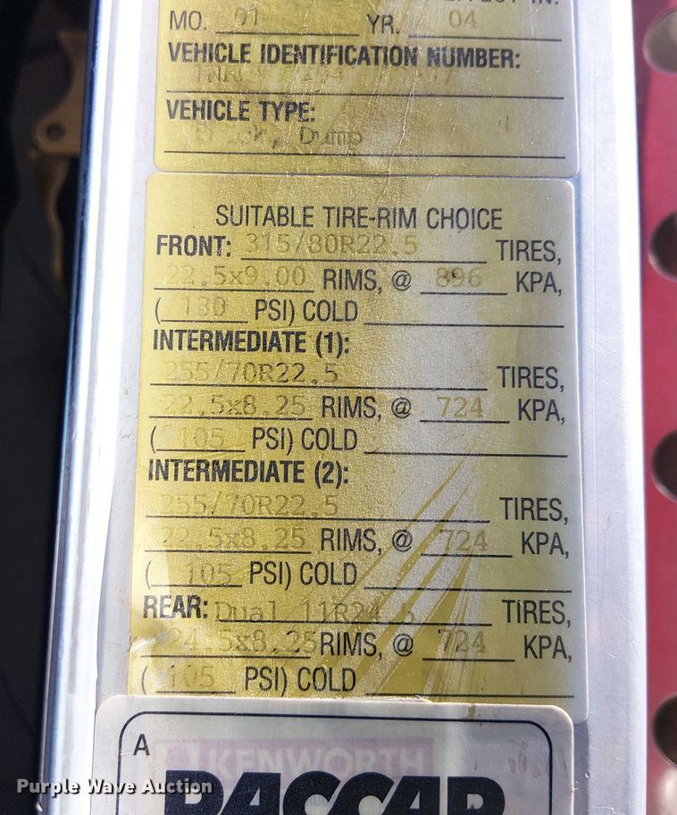 image for item EC1308 2004 Kenworth W900 semi truck