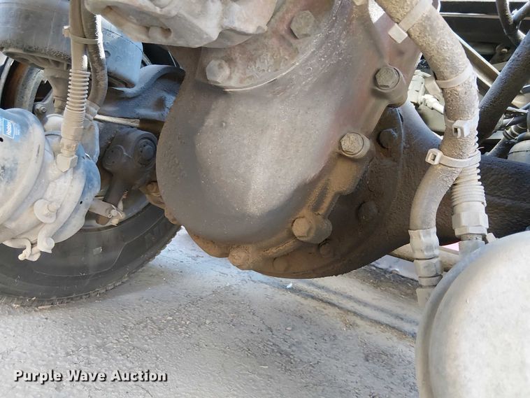 image for item EC1309 2000 Kenworth T800 semi truck