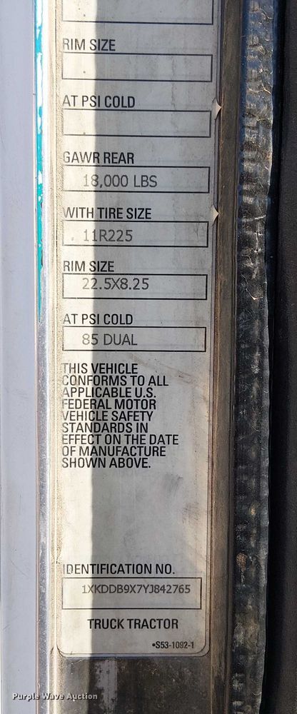 image for item EC1309 2000 Kenworth T800 semi truck