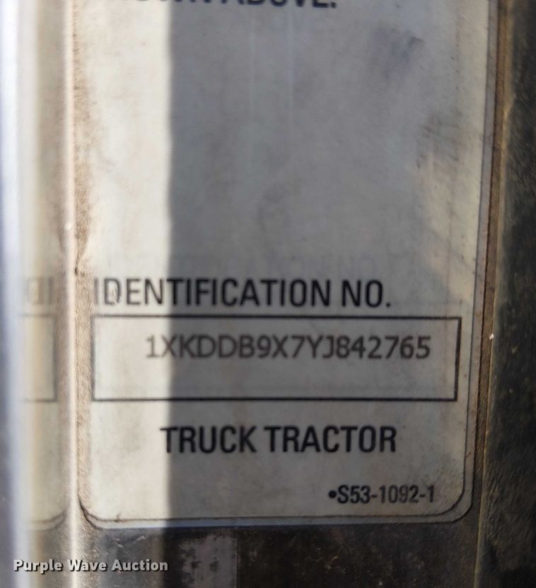 image for item EC1309 2000 Kenworth T800 semi truck