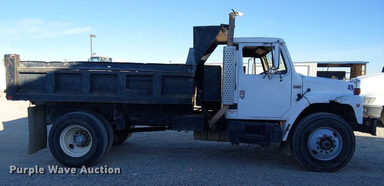 image for item EC1320 1985 International 1954 dump truck