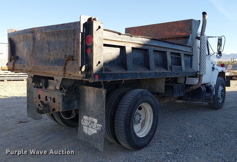 image for item EC1320 1985 International 1954 dump truck
