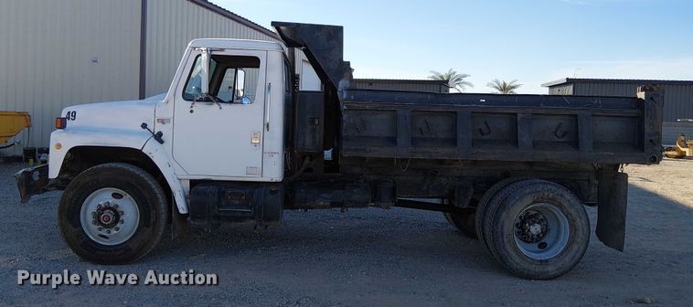 image for item EC1320 1985 International 1954 dump truck