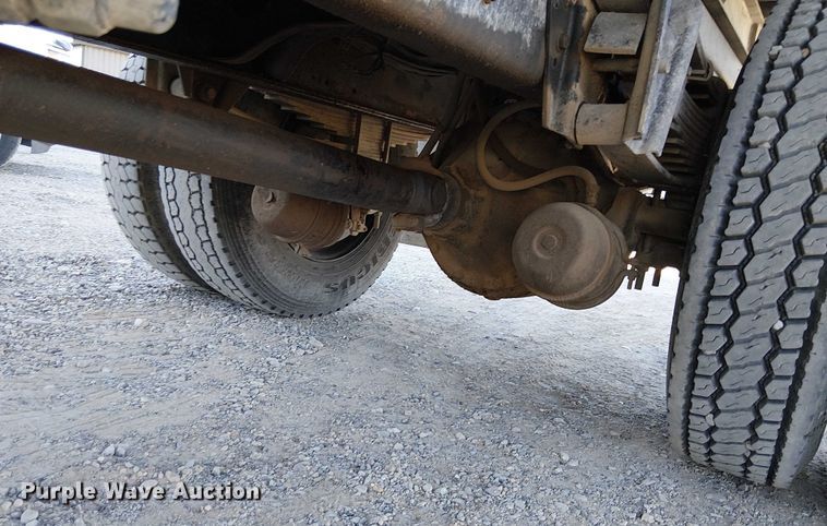 image for item EC1320 1985 International 1954 dump truck