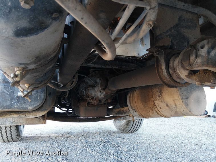 image for item EC1320 1985 International 1954 dump truck