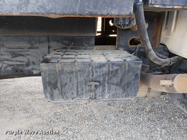 image for item EC1320 1985 International 1954 dump truck