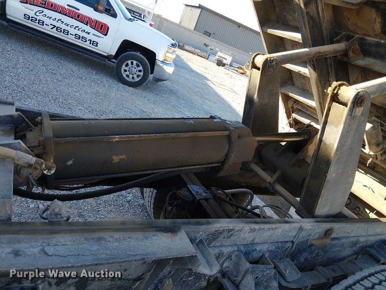 image for item EC1320 1985 International 1954 dump truck