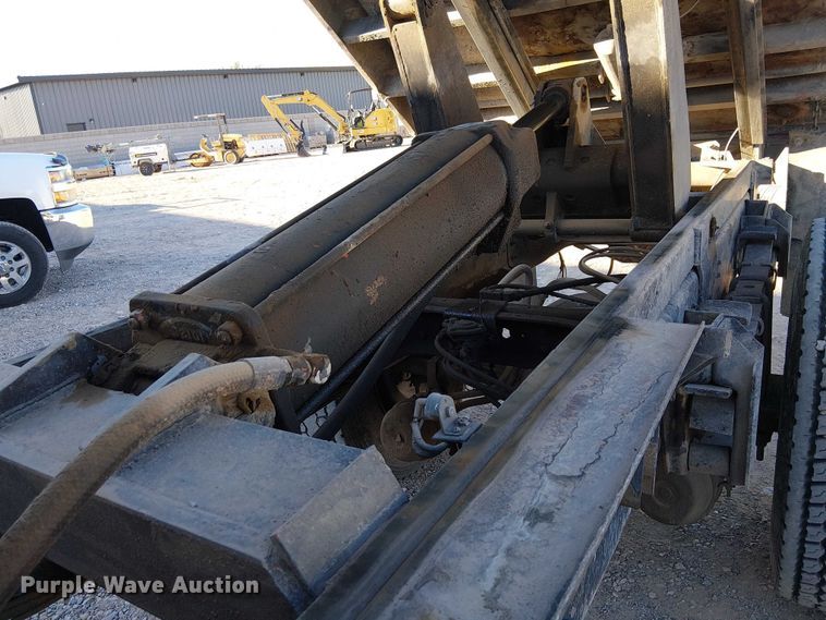 image for item EC1320 1985 International 1954 dump truck