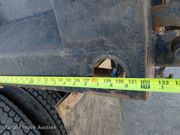 image for item EC1320 1985 International 1954 dump truck