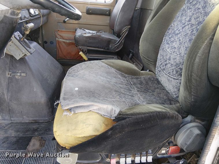 image for item EC1320 1985 International 1954 dump truck