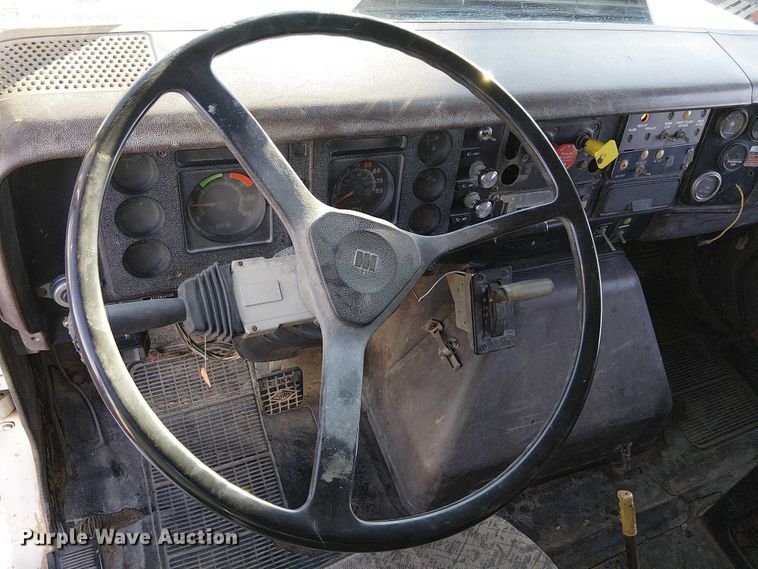 image for item EC1320 1985 International 1954 dump truck