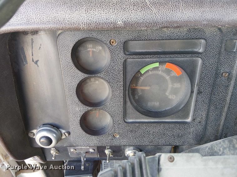 image for item EC1320 1985 International 1954 dump truck