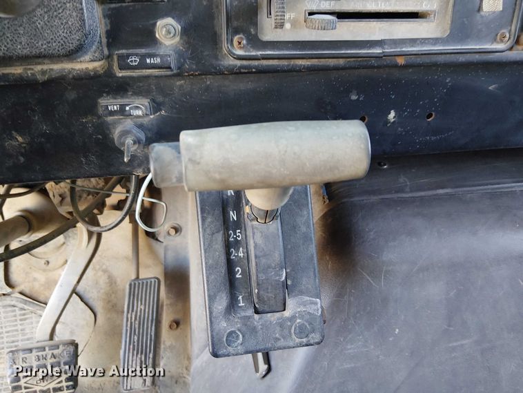 image for item EC1320 1985 International 1954 dump truck