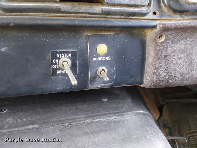 image for item EC1320 1985 International 1954 dump truck