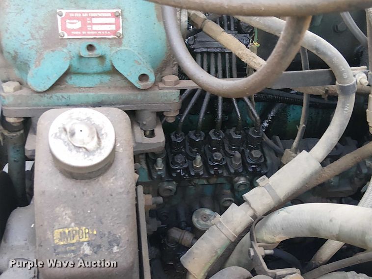 image for item EC1320 1985 International 1954 dump truck