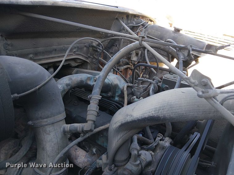 image for item EC1320 1985 International 1954 dump truck