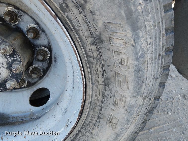 image for item EC1320 1985 International 1954 dump truck