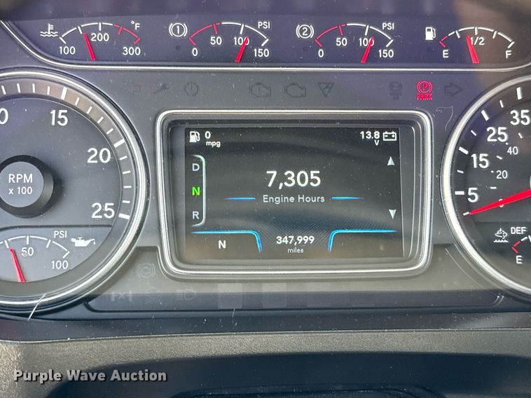 image for item EC3587 2020 International LT625 semi truck