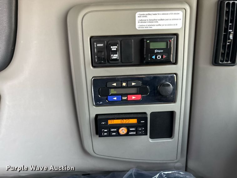 image for item EC3587 2020 International LT625 semi truck