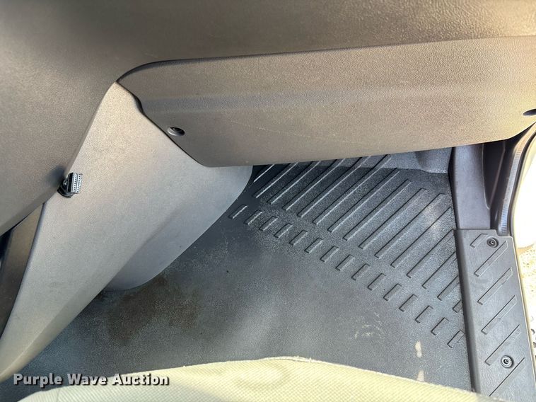 image for item EC3587 2020 International LT625 semi truck