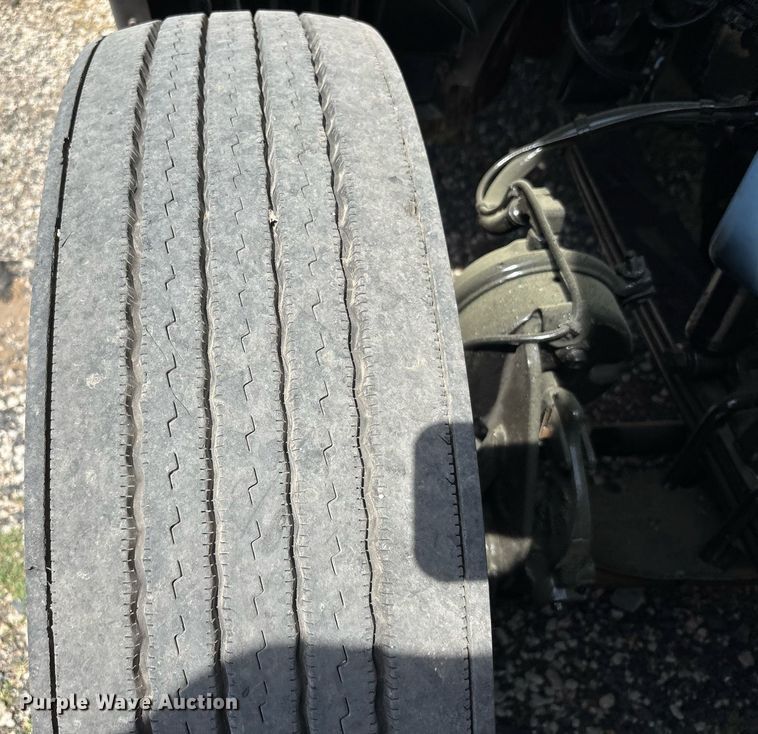 image for item EC3587 2020 International LT625 semi truck